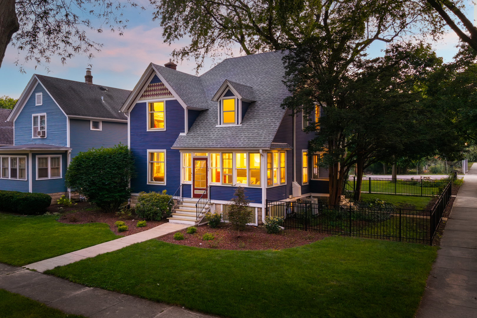 105 S Wright Street, Naperville, IL 60540