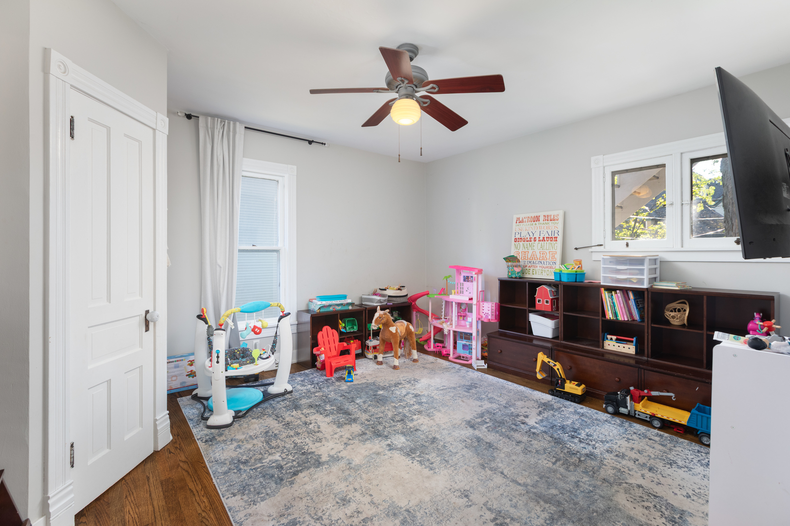 105 S Wright Street, Naperville, IL 60540