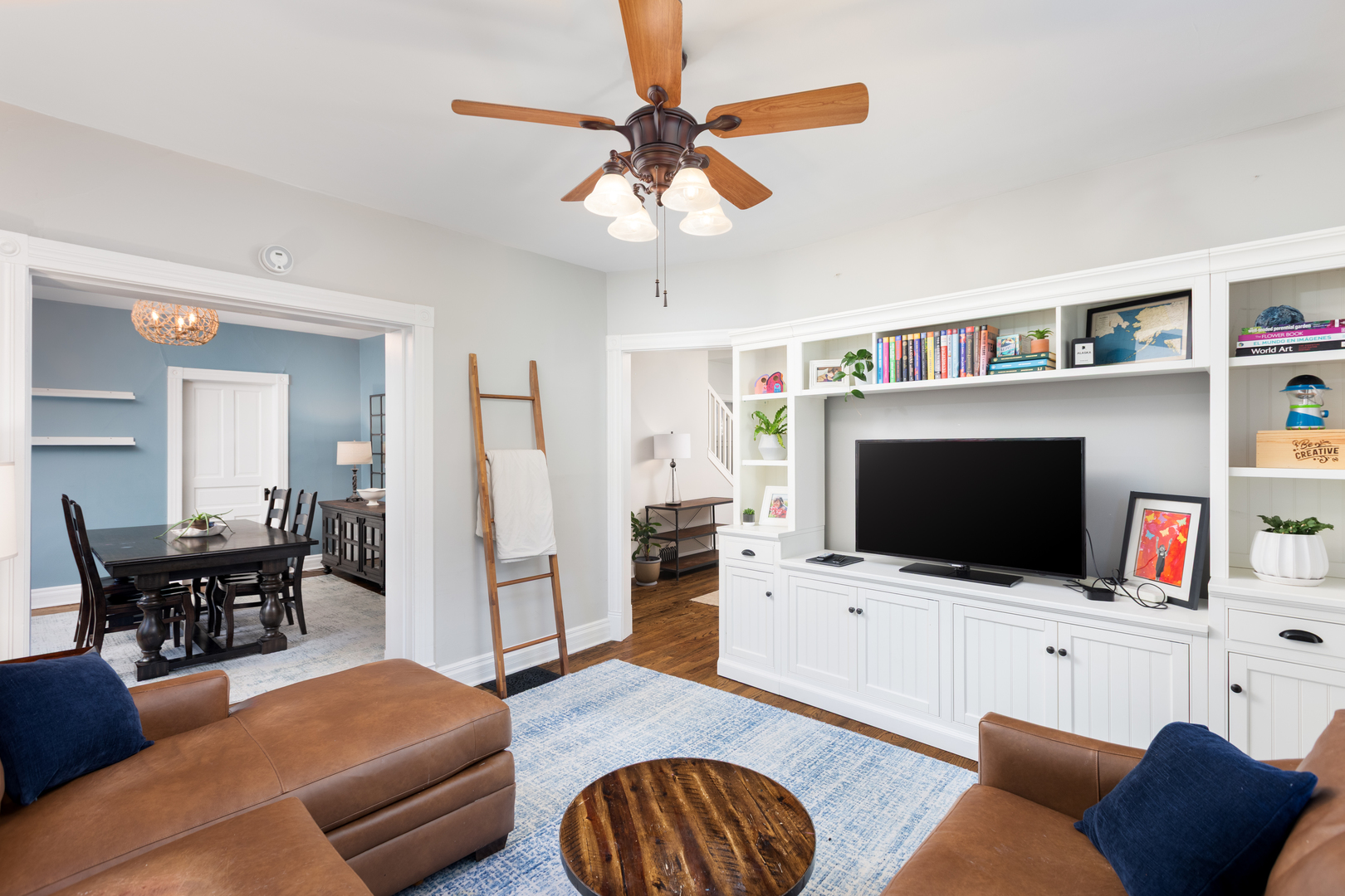 105 S Wright Street, Naperville, IL 60540