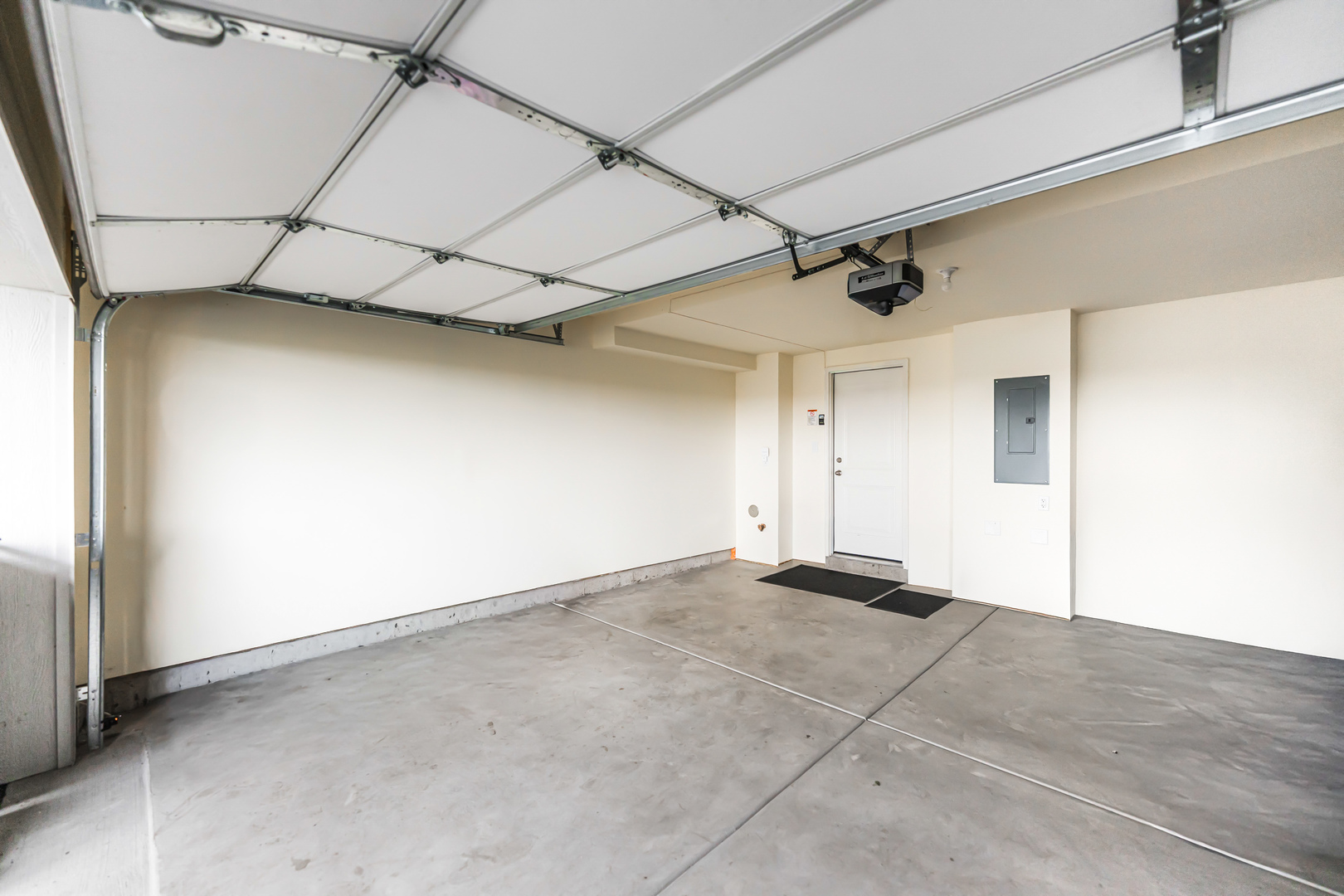 1053 Briar Glen Court, Hampshire, IL 60140