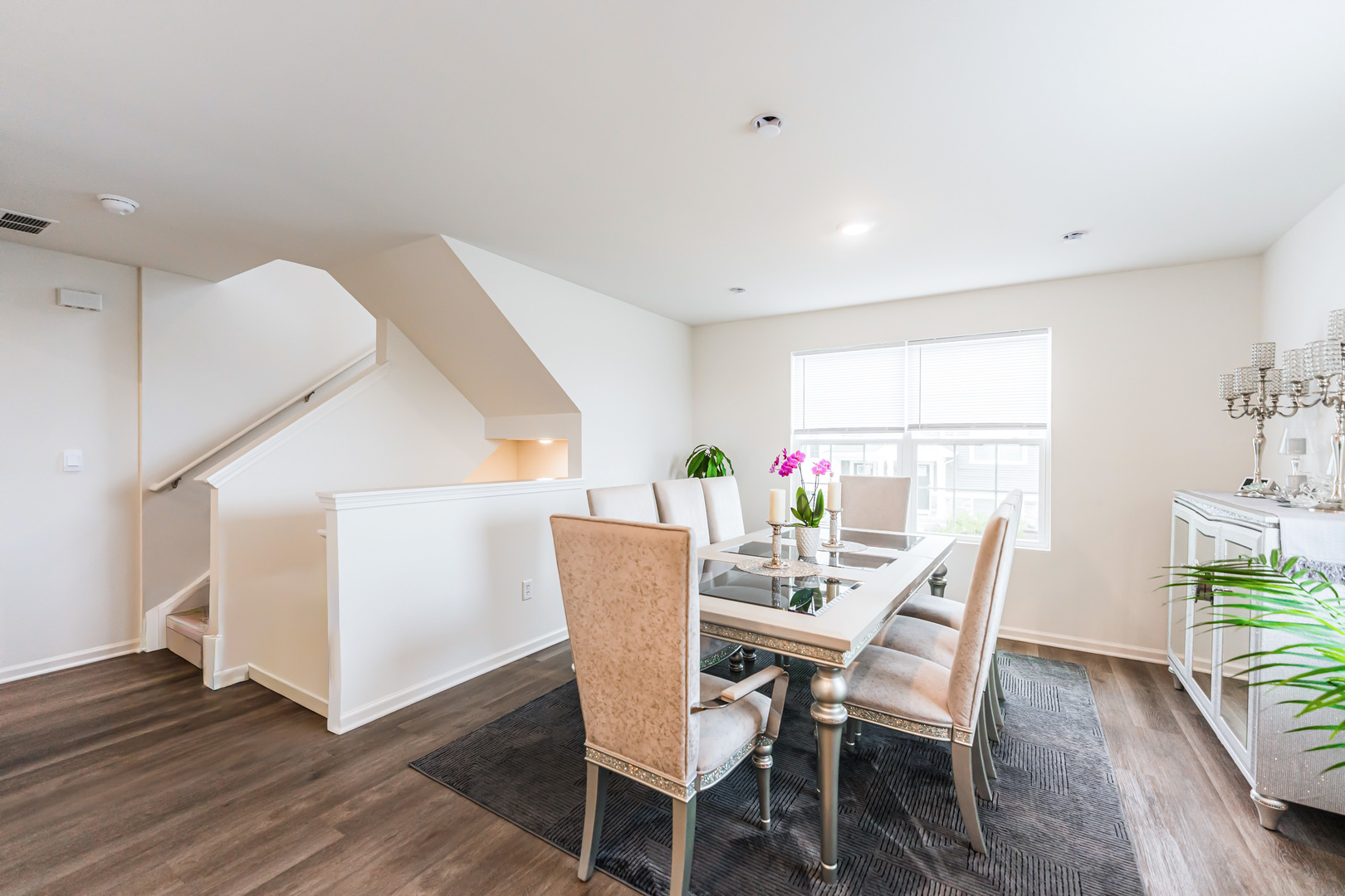 1053 Briar Glen Court, Hampshire, IL 60140