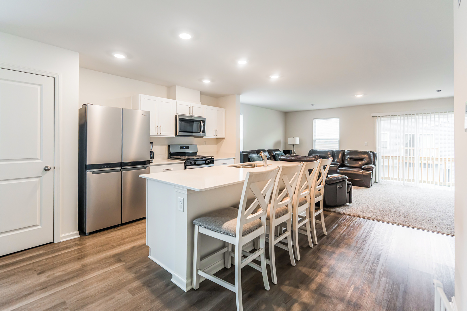 1053 Briar Glen Court, Hampshire, IL 60140