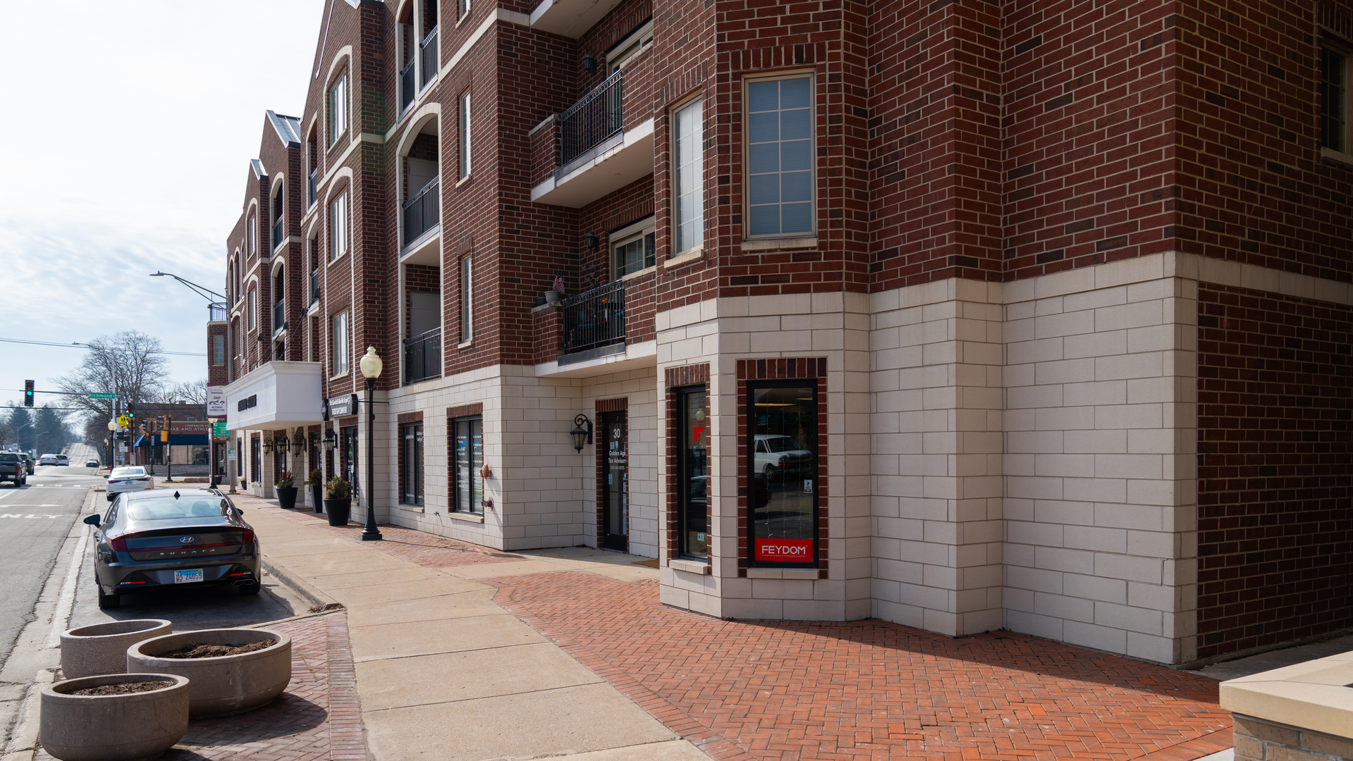 36 S Cass Avenue #28, Westmont, IL 60559