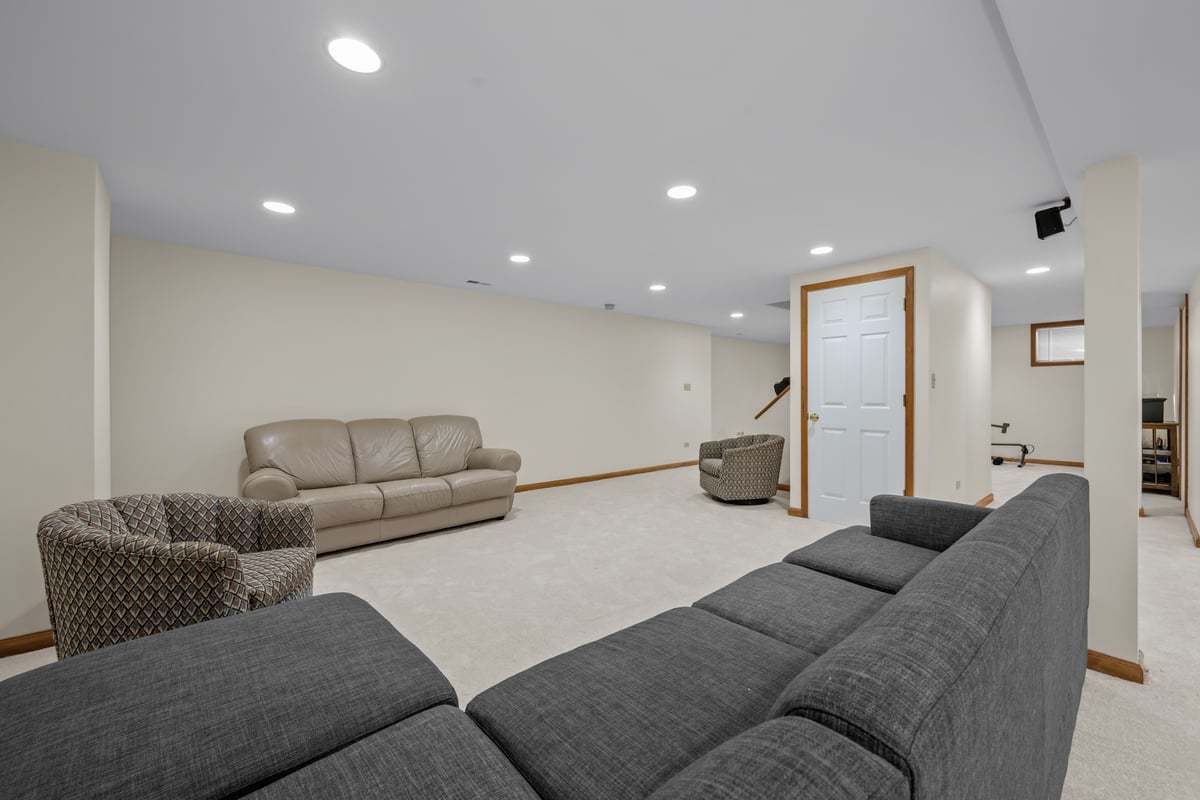 743 Arlington Avenue, Naperville, IL 60565