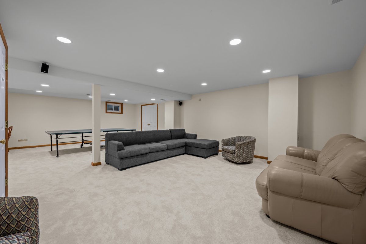 743 Arlington Avenue, Naperville, IL 60565