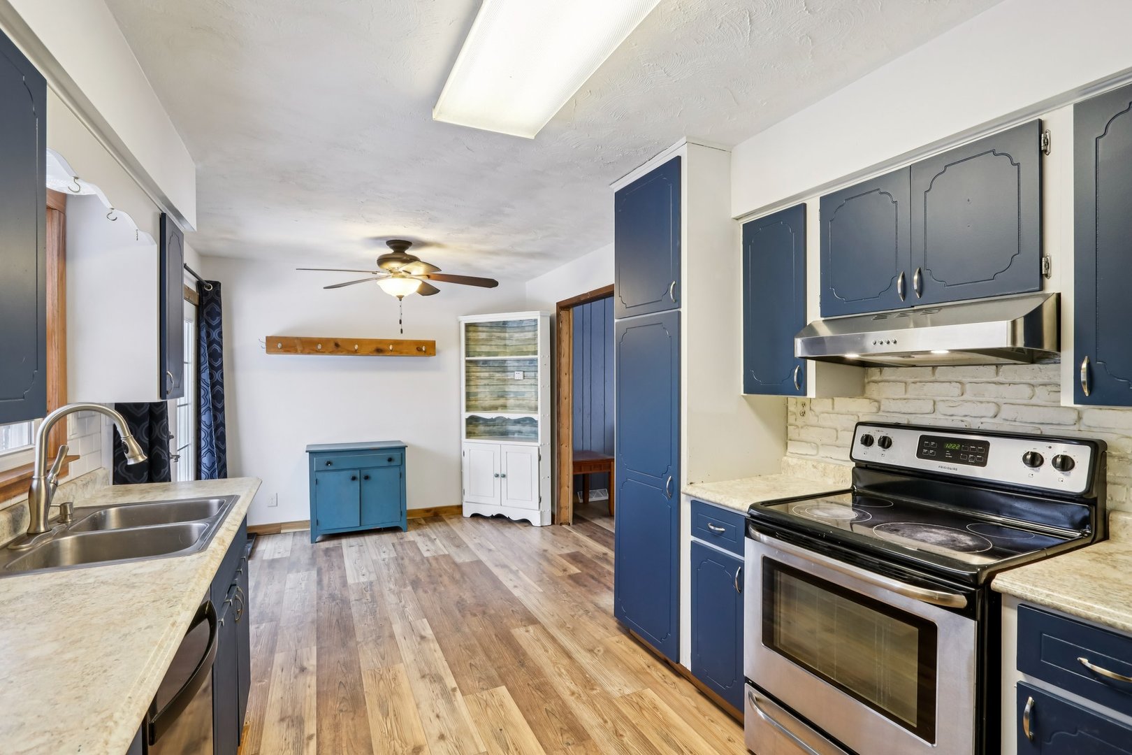 8091 Deer Drive, Hennepin, IL 61327