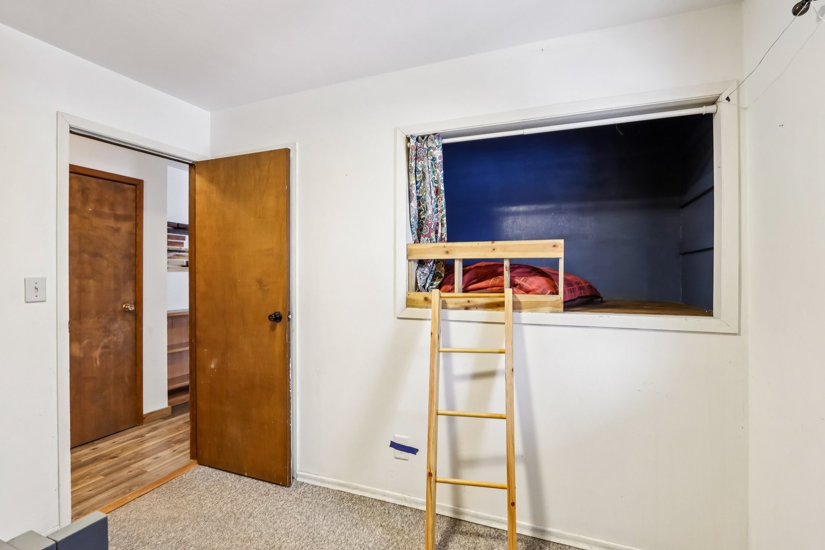 8091 Deer Drive, Hennepin, IL 61327