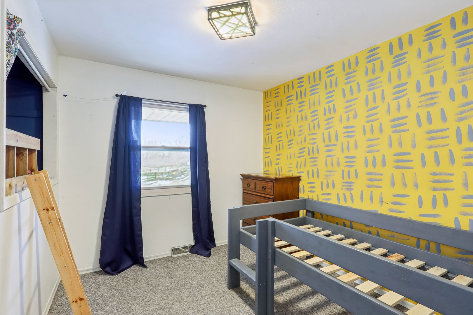 8091 Deer Drive, Hennepin, IL 61327