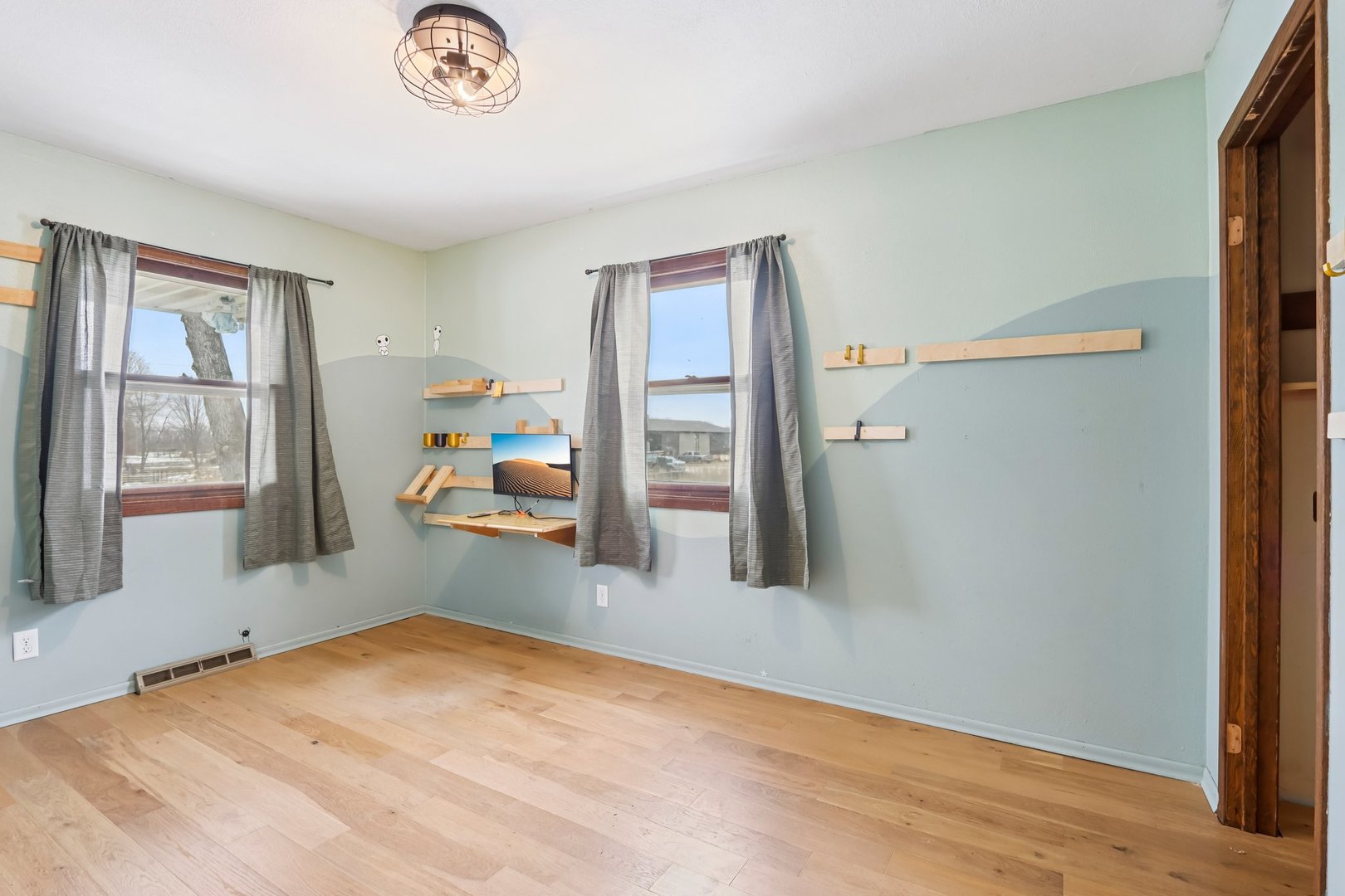 8091 Deer Drive, Hennepin, IL 61327