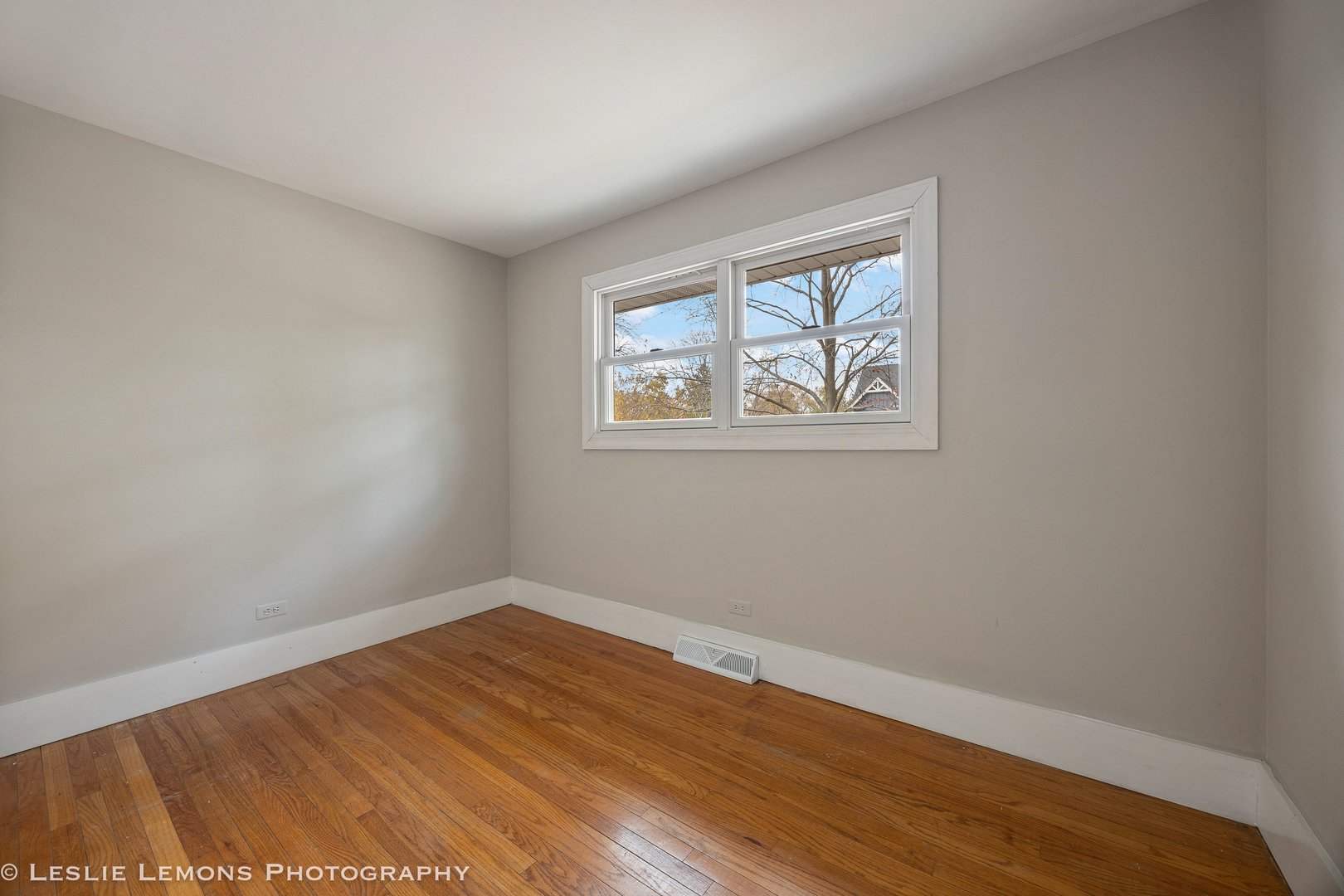 320 Elmwood Drive, Naperville, IL 60540