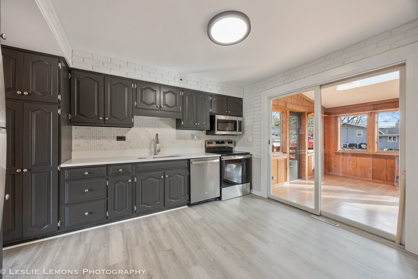 320 Elmwood Drive, Naperville, IL 60540