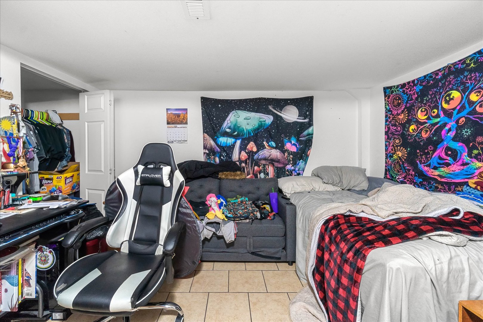 937 PEARL Street, Aurora, IL 60505