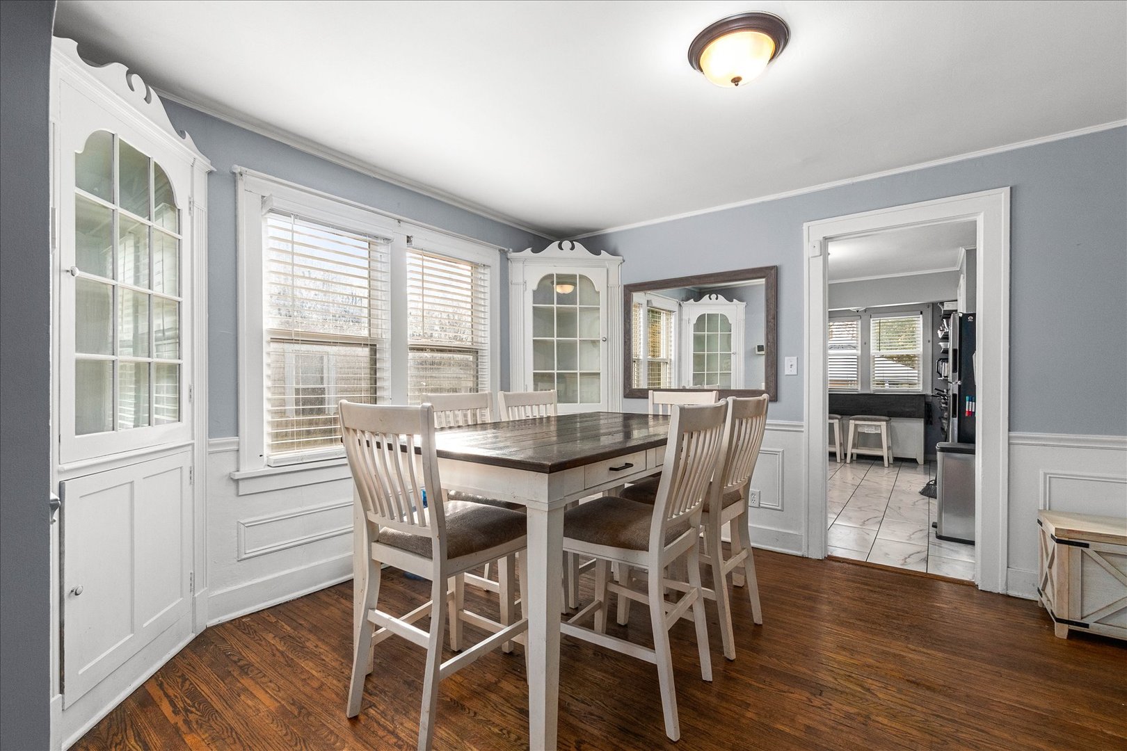 937 PEARL Street, Aurora, IL 60505