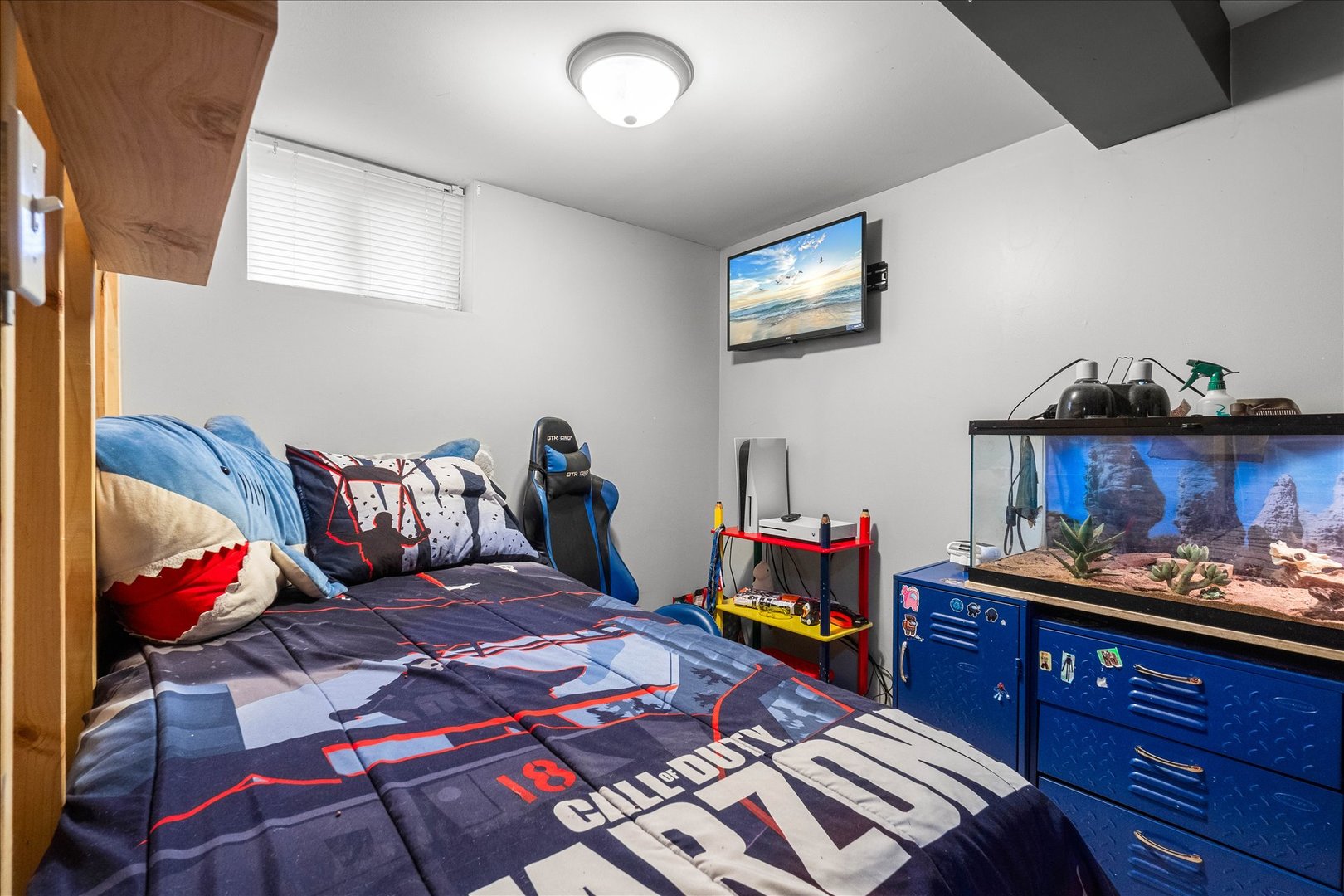 937 PEARL Street, Aurora, IL 60505