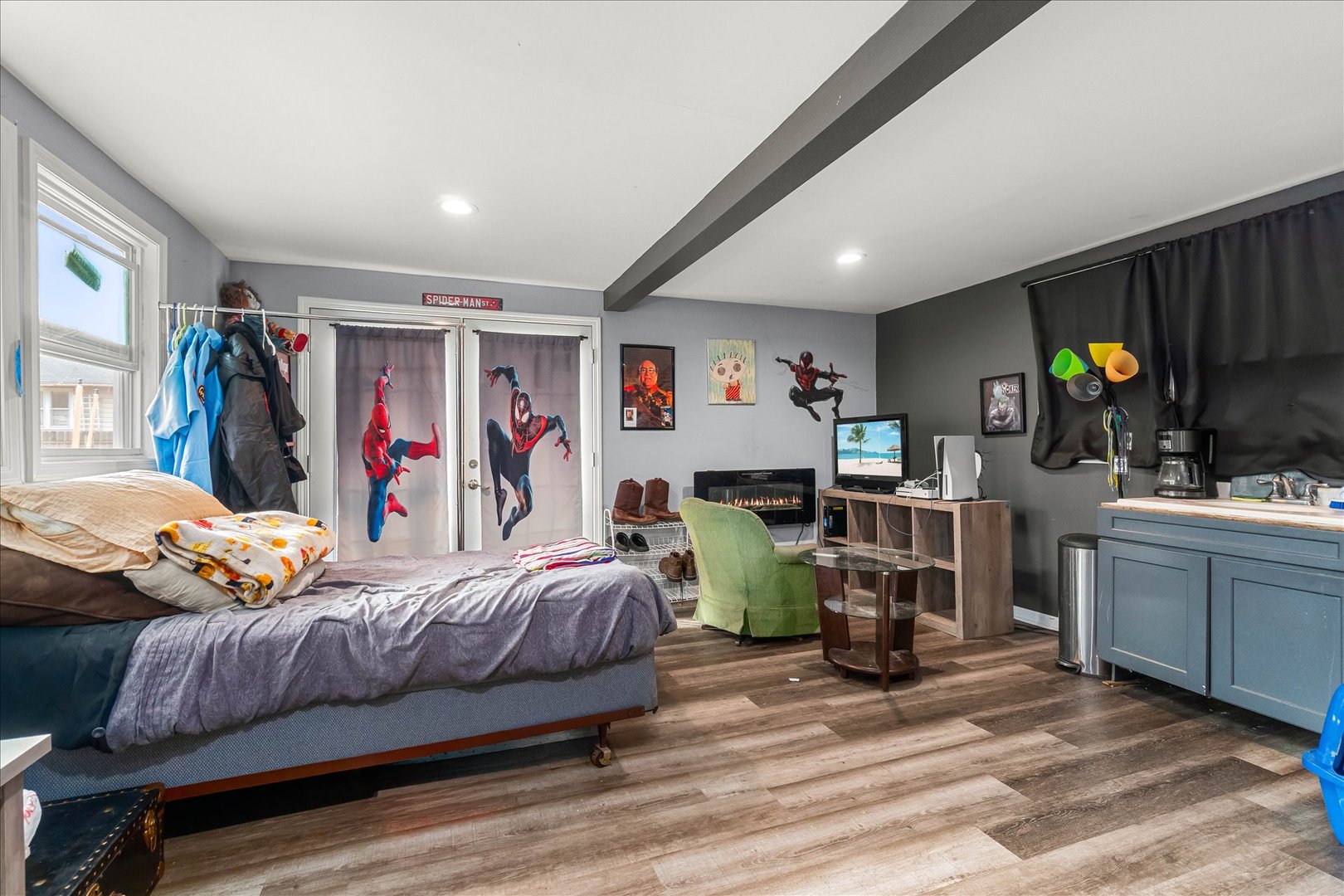 937 PEARL Street, Aurora, IL 60505