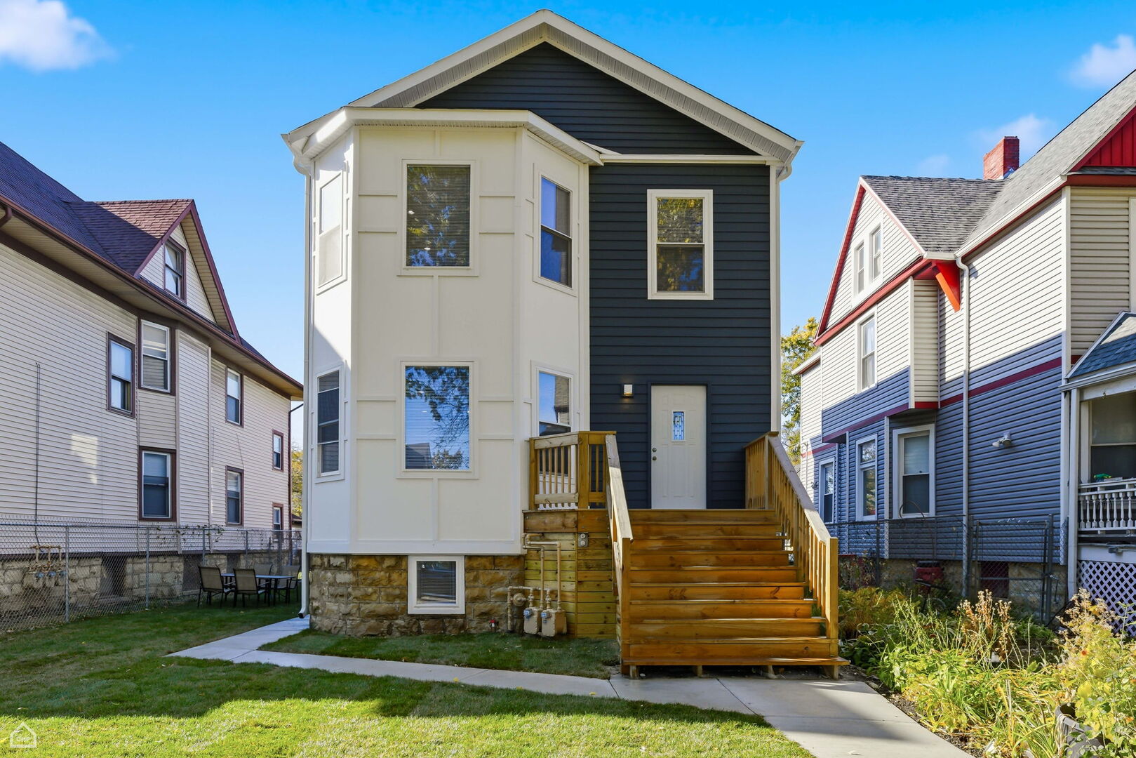 328 N Lockwood Avenue, Chicago, IL 60644