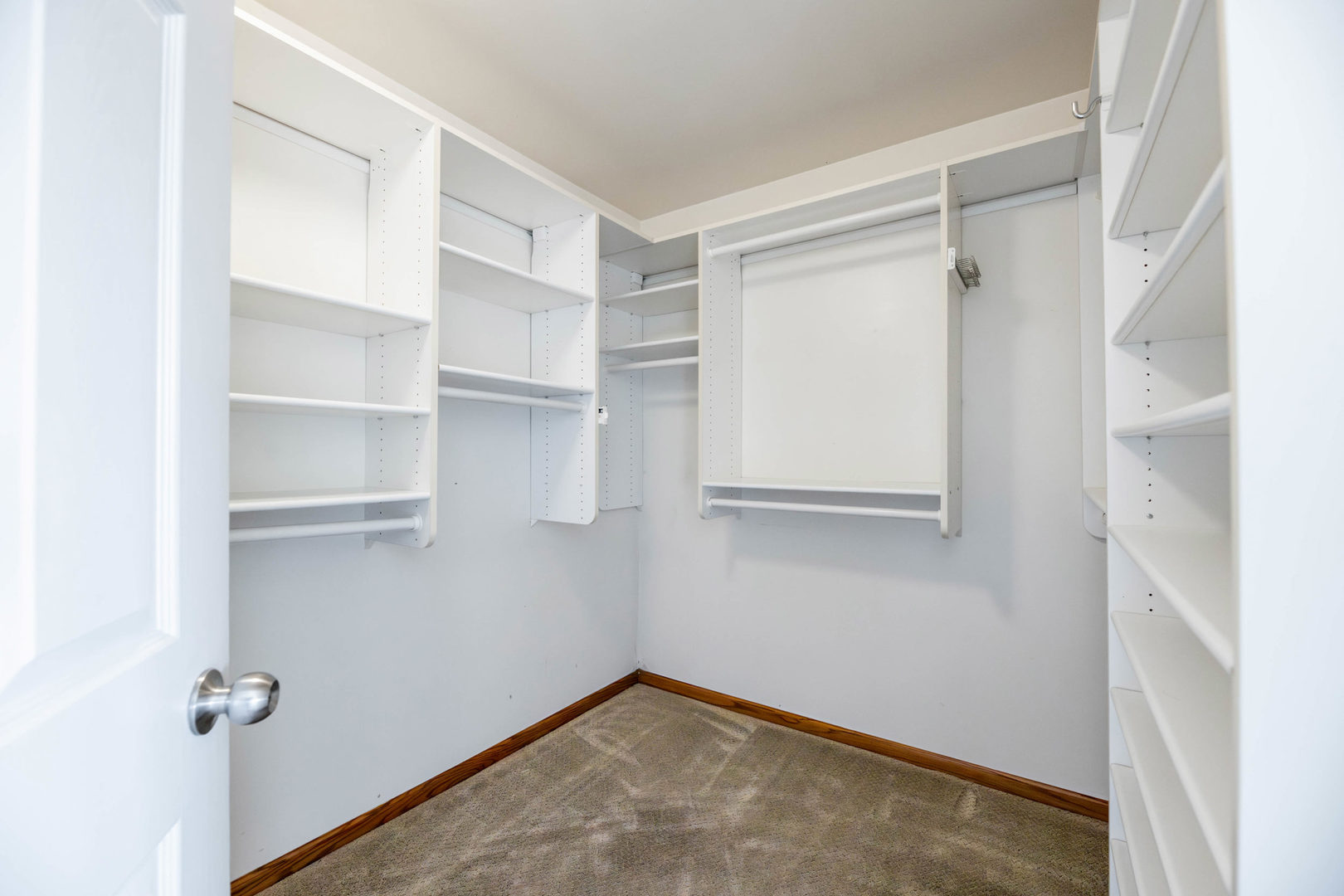 227 Beaver Creek Drive, Bolingbrook, IL 60490