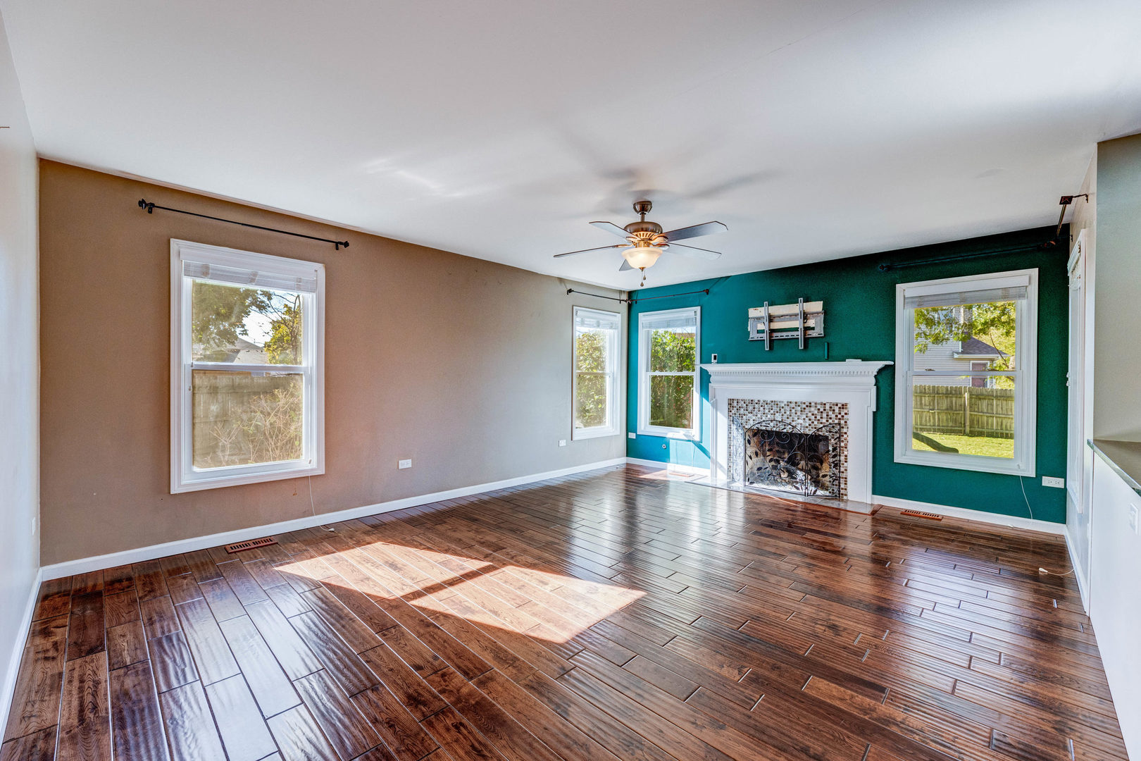 227 Beaver Creek Drive, Bolingbrook, IL 60490