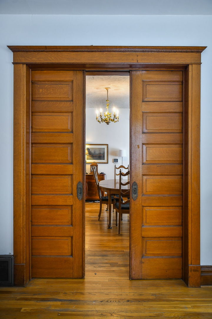 116 S Wright Street, Naperville, IL 60540