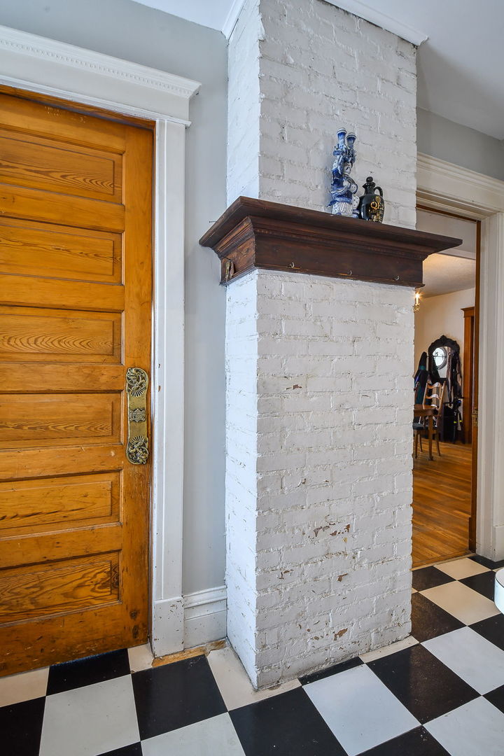 116 S Wright Street, Naperville, IL 60540