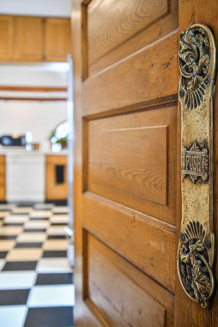 116 S Wright Street, Naperville, IL 60540