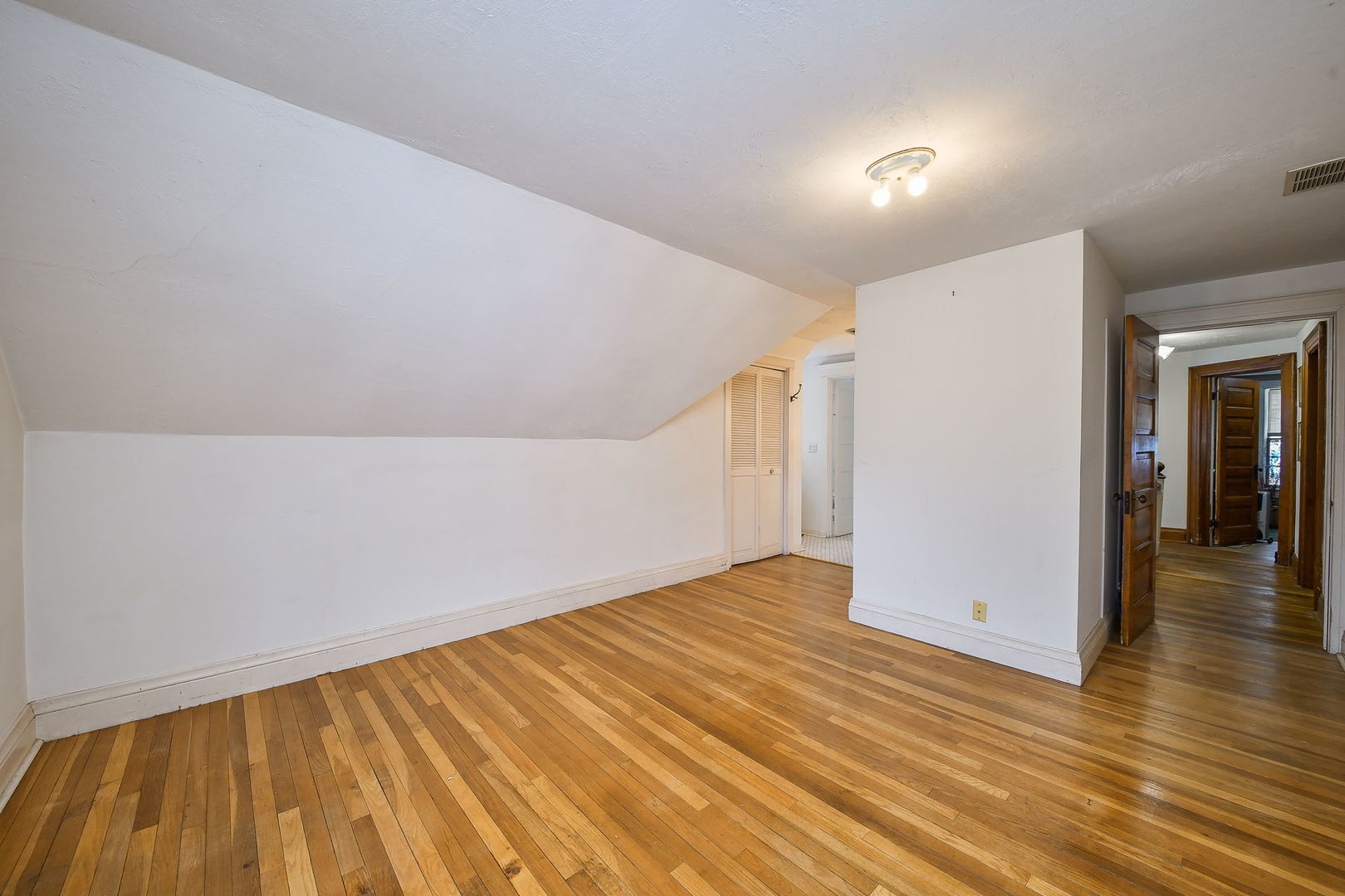 116 S Wright Street, Naperville, IL 60540