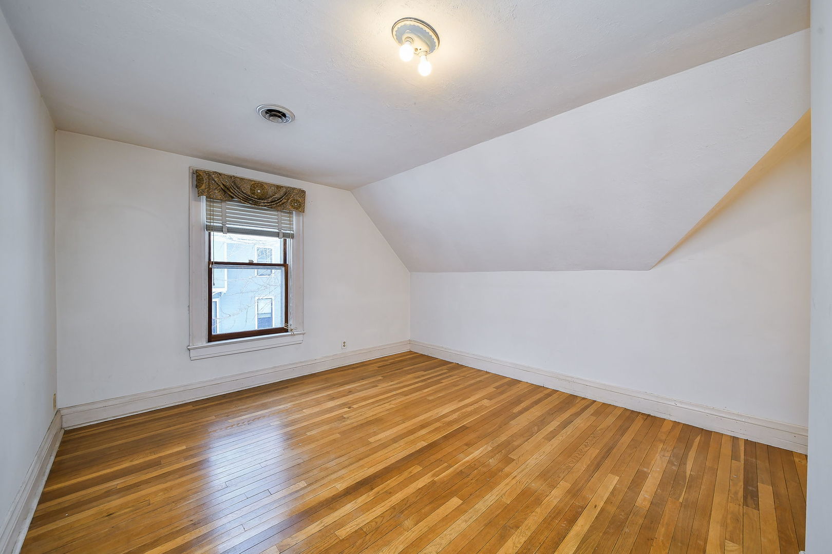 116 S Wright Street, Naperville, IL 60540