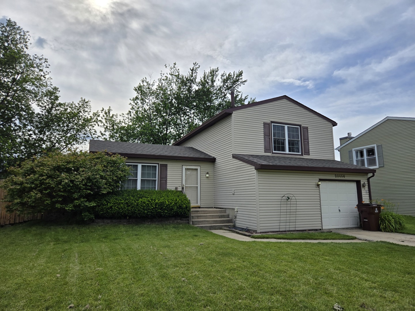 20656 S Acorn Ridge Drive, Frankfort, IL 60423