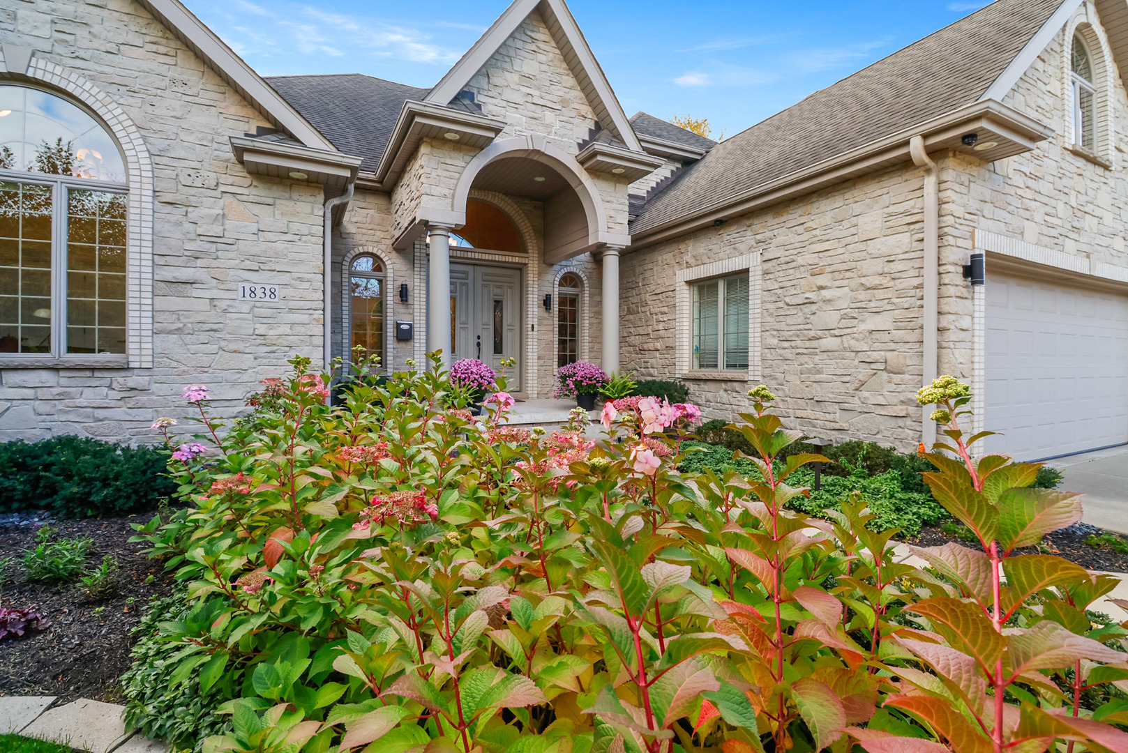 1838 Ada Lane, Munster, IN 46321