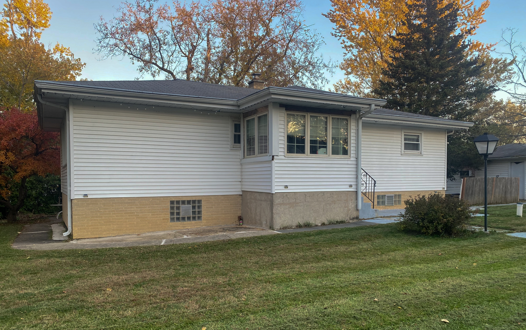 23725 N FIELD Road, Lake Zurich, IL 60047