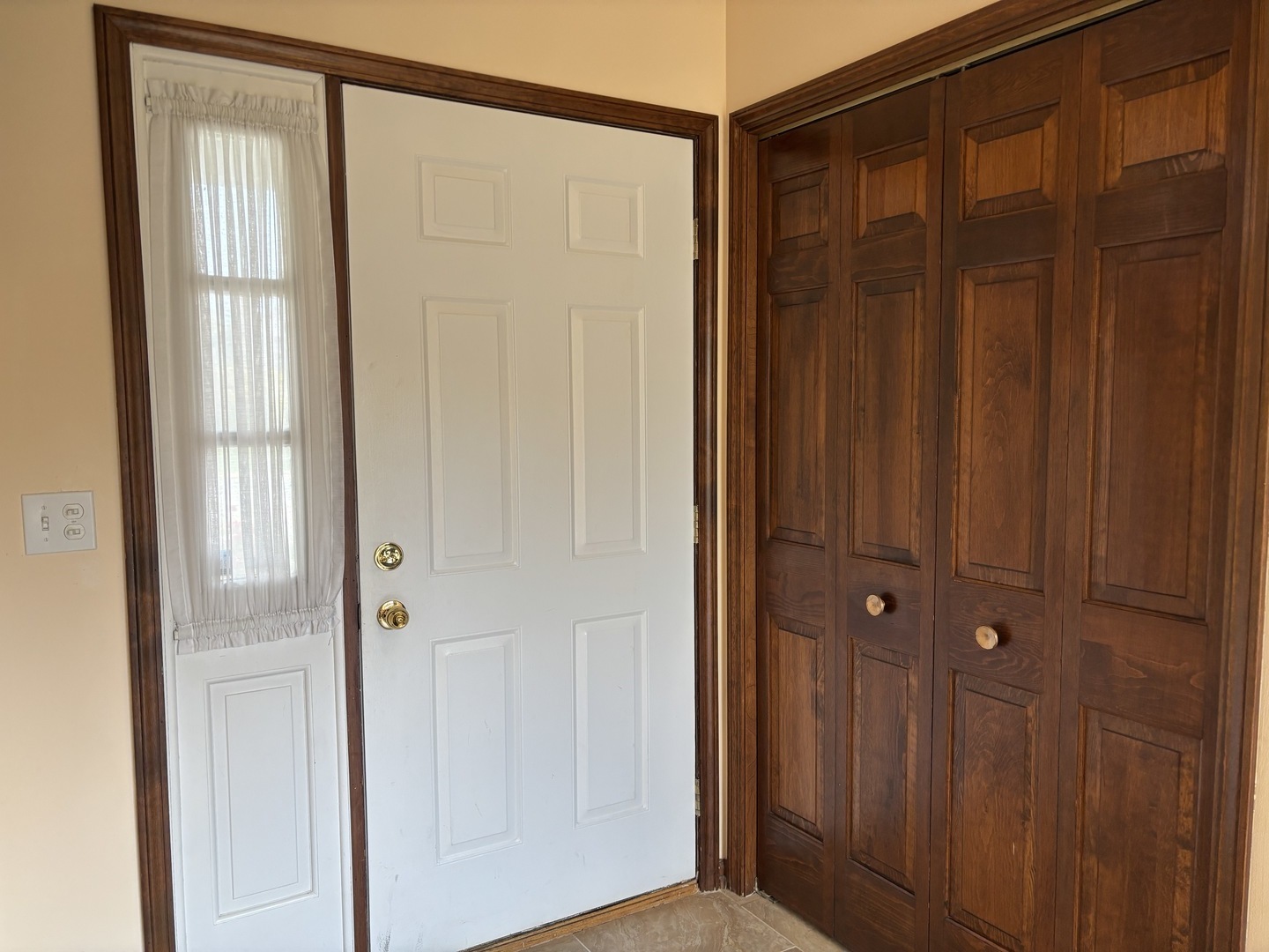 4950 Tarrington Drive, Hoffman Estates, IL 60010