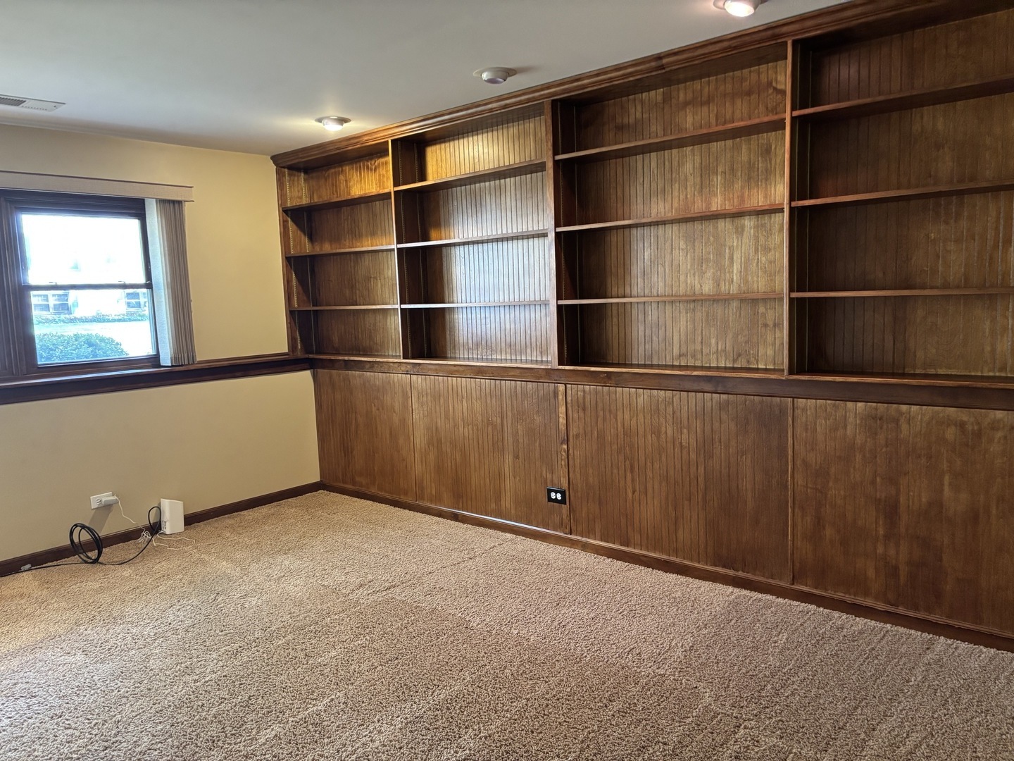 4950 Tarrington Drive, Hoffman Estates, IL 60010