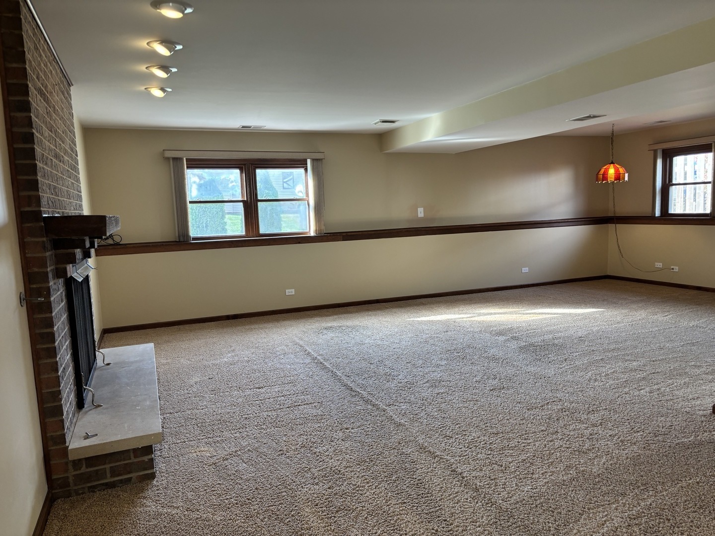 4950 Tarrington Drive, Hoffman Estates, IL 60010