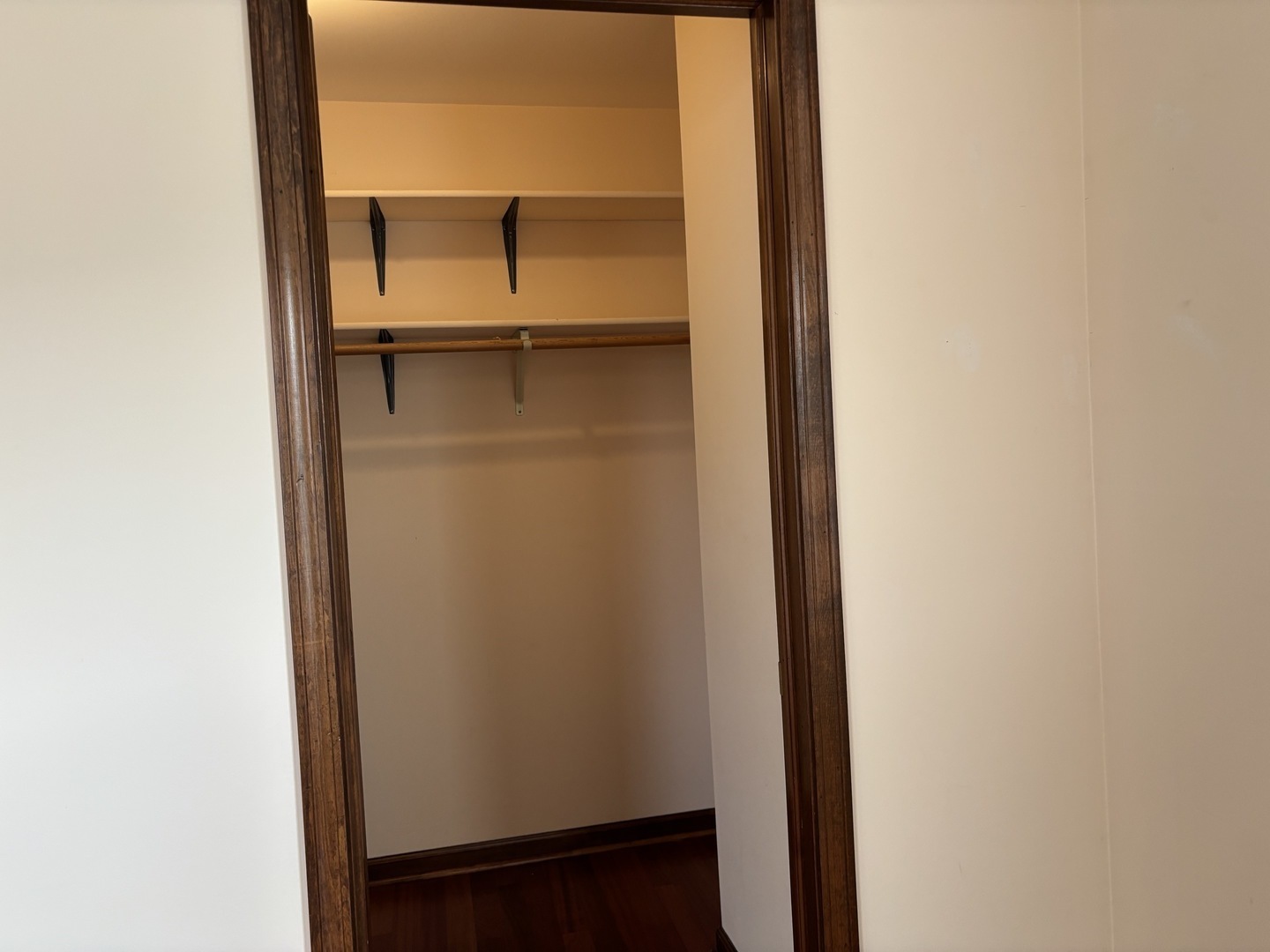 4950 Tarrington Drive, Hoffman Estates, IL 60010