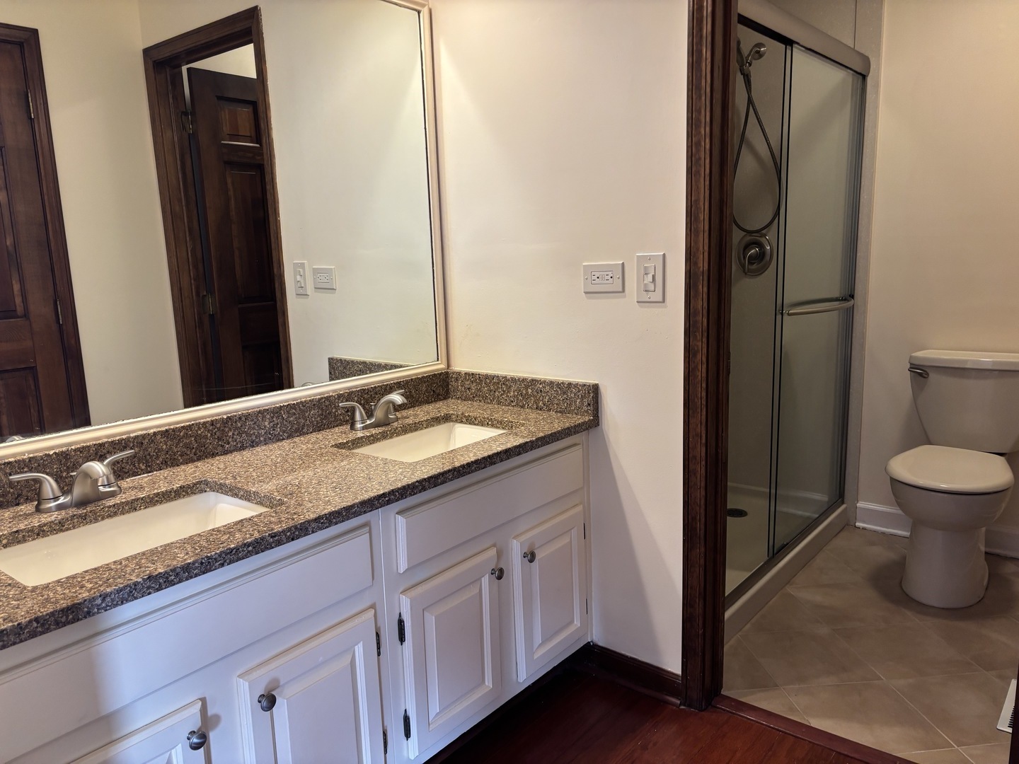 4950 Tarrington Drive, Hoffman Estates, IL 60010