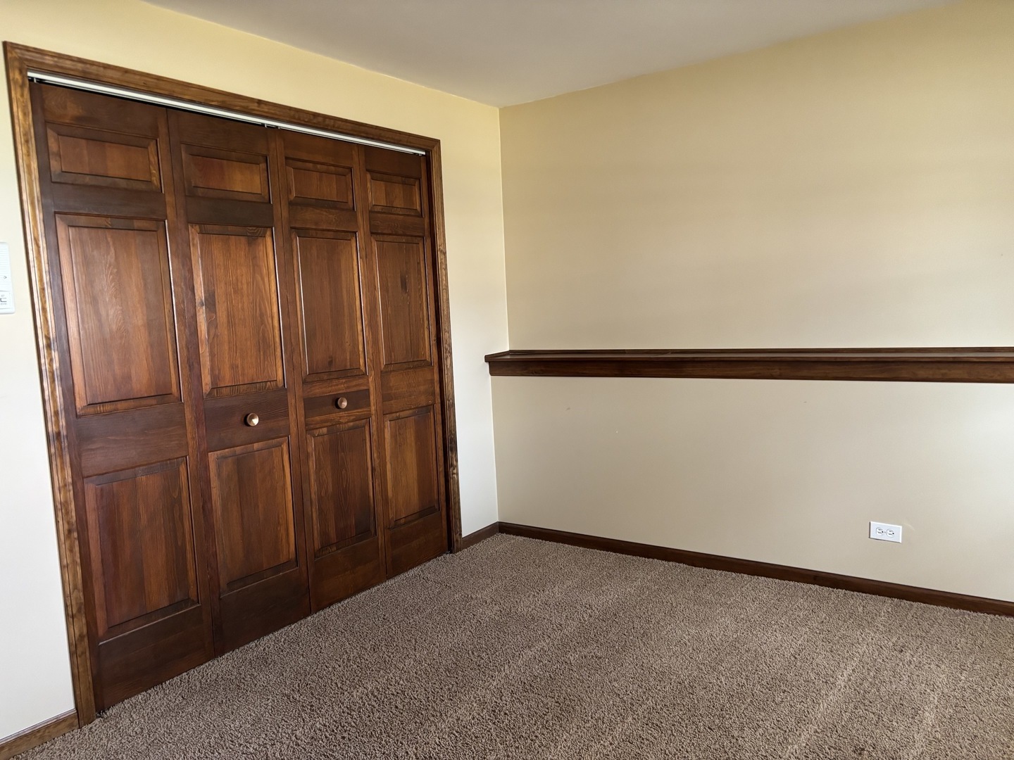 4950 Tarrington Drive, Hoffman Estates, IL 60010