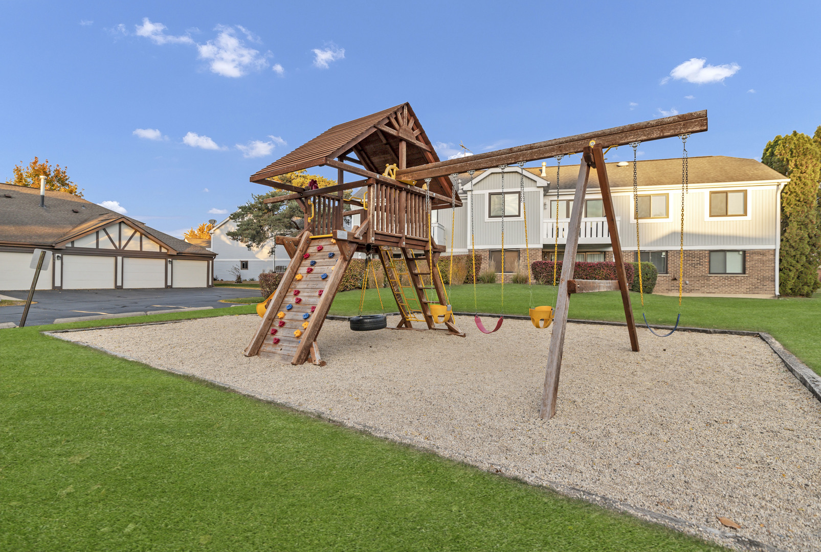 1256 Plum Tree Court #D1, Schaumburg, IL 60193