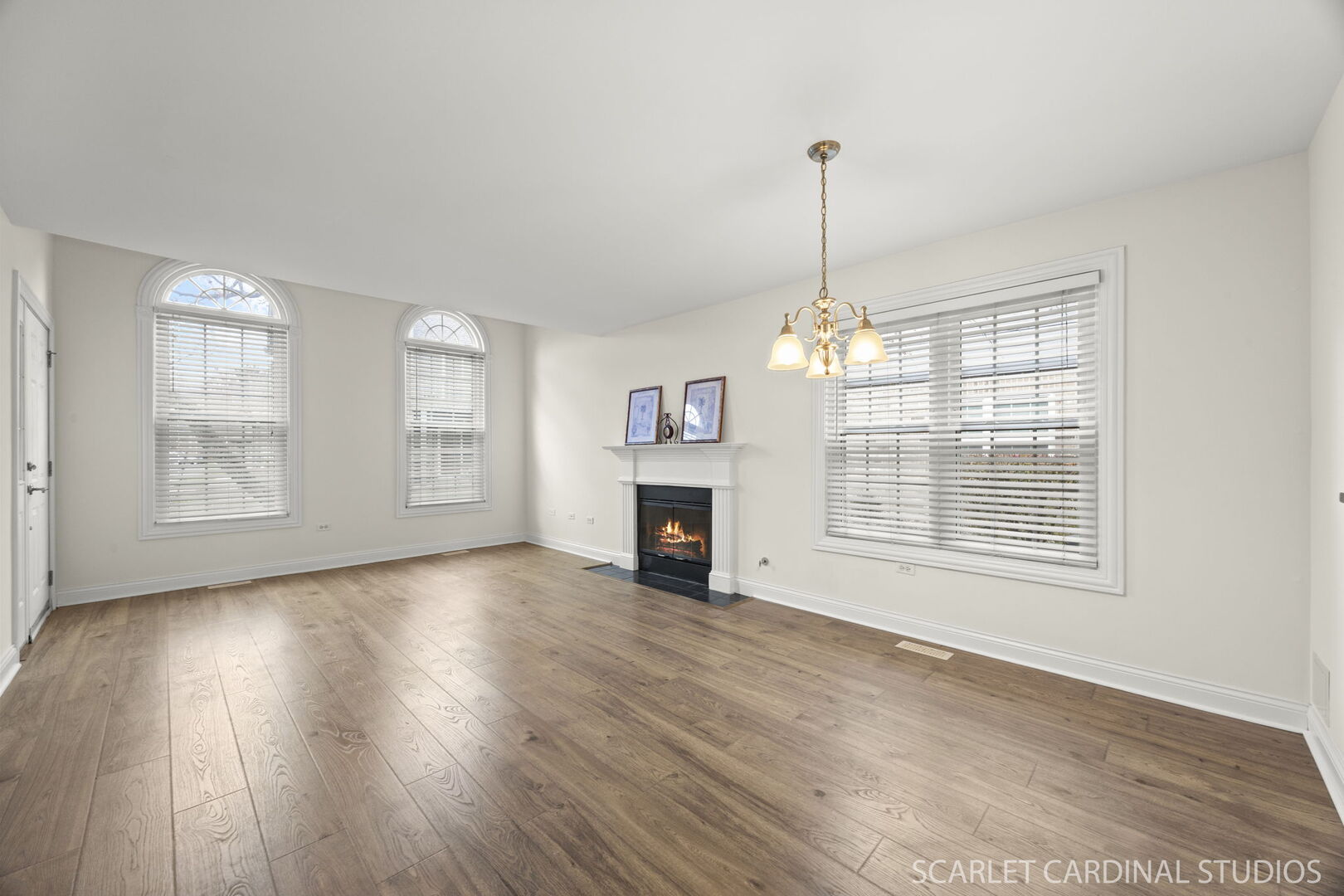 35 Foxcroft Road #123, Naperville, IL 60565