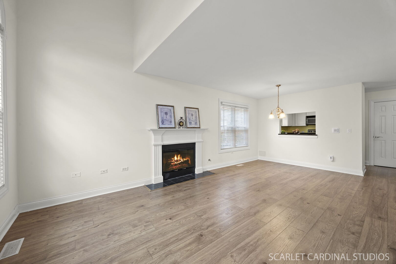 35 Foxcroft Road #123, Naperville, IL 60565