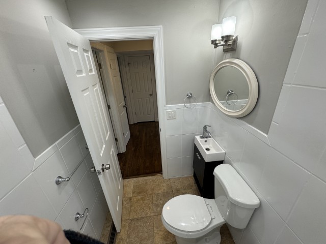 54 Mionske Drive, Lake Zurich, IL 60047