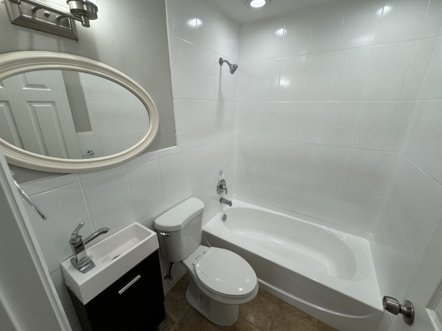 54 Mionske Drive, Lake Zurich, IL 60047