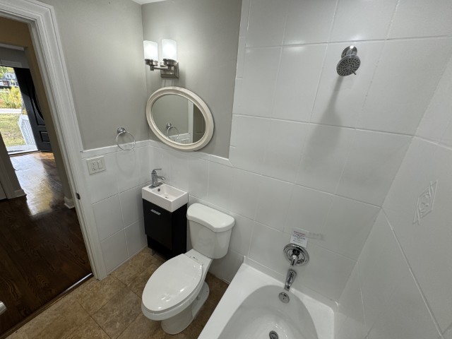 54 Mionske Drive, Lake Zurich, IL 60047