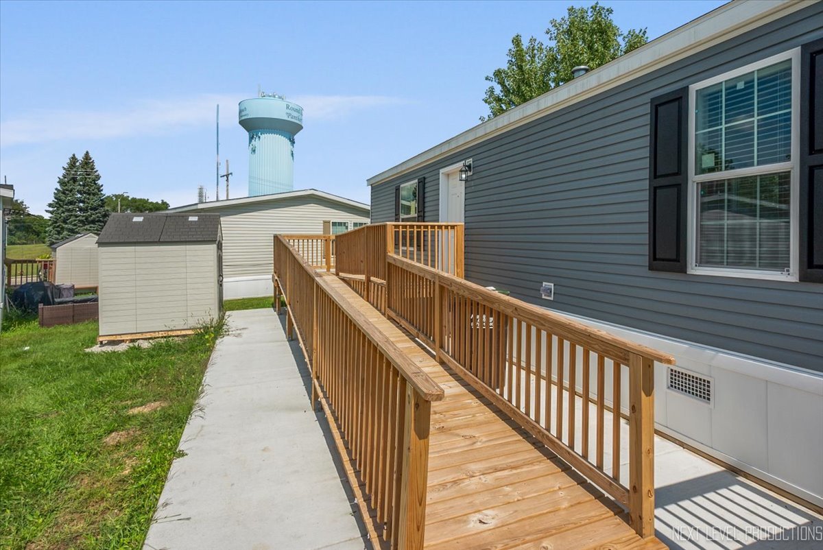 310 Apollo Court, Round Lake, IL 60073