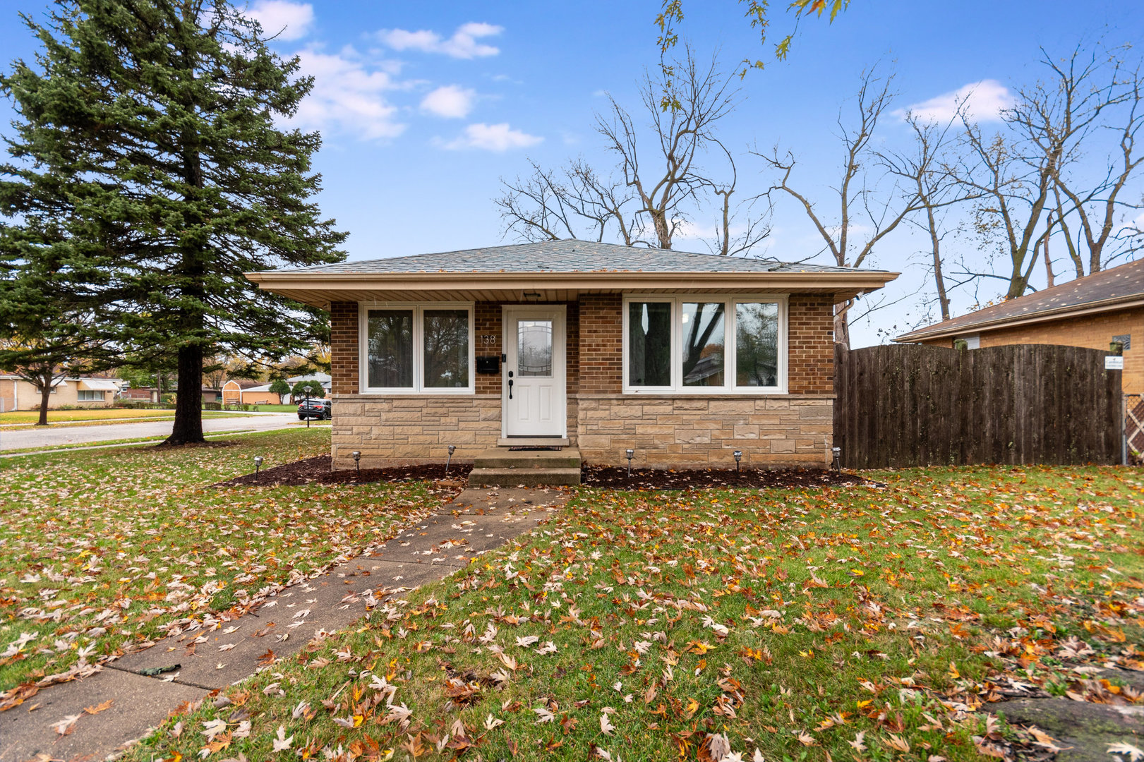 138 W Janice Lane, Addison, IL 60101
