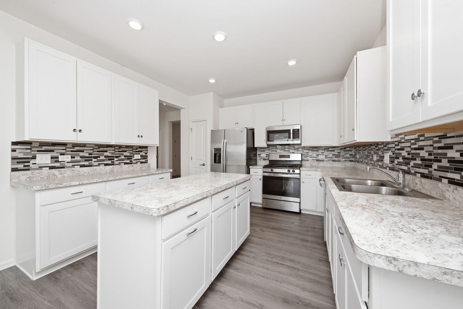 2017 Pembridge Lane, Joliet, IL 60431