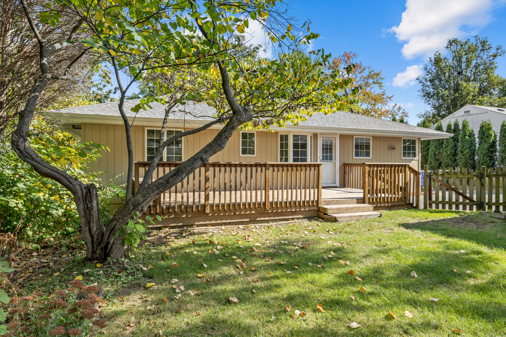 240 Scott Avenue, Glen Ellyn, IL 60137