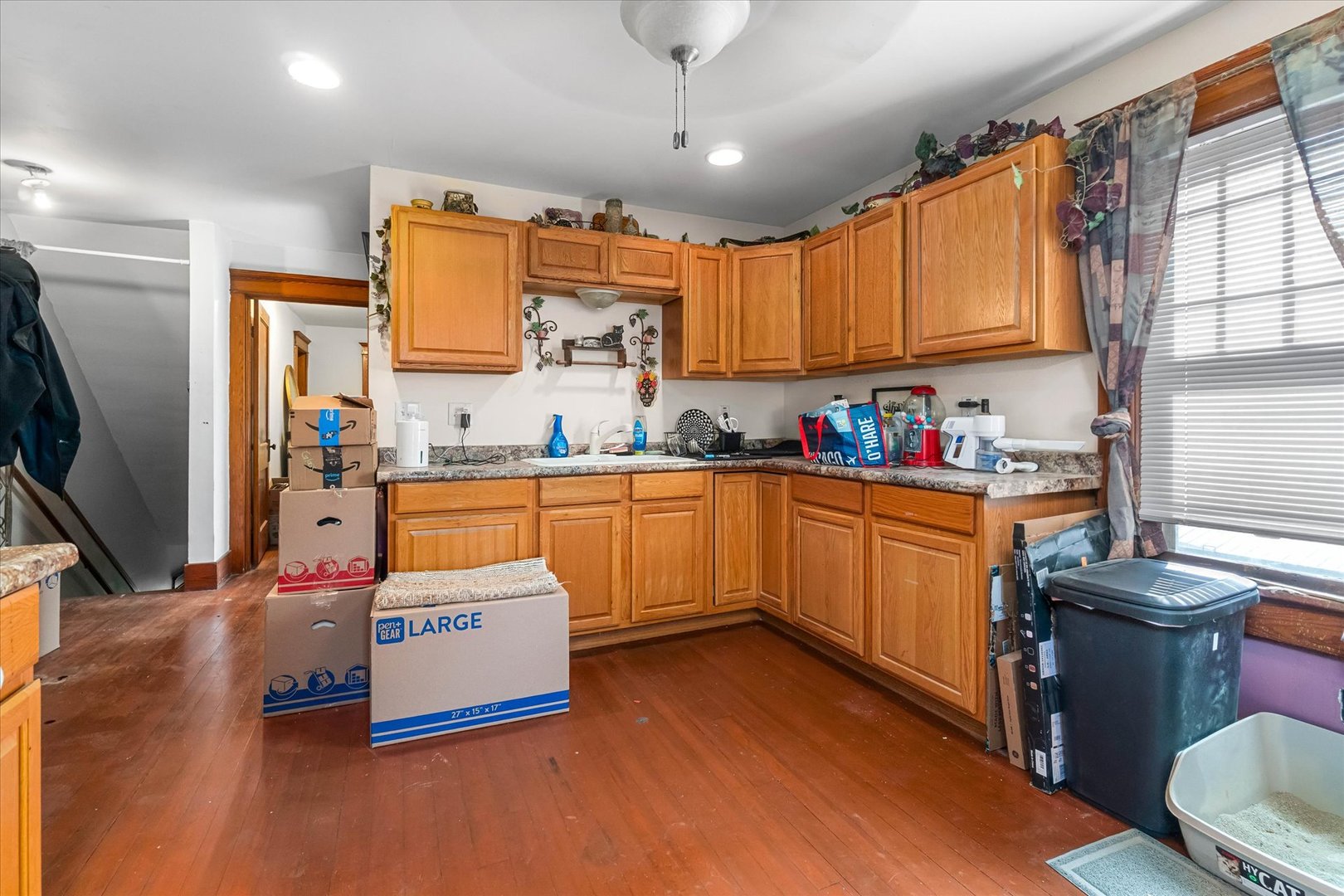 305 W Park Avenue, Sheridan, IL 60551