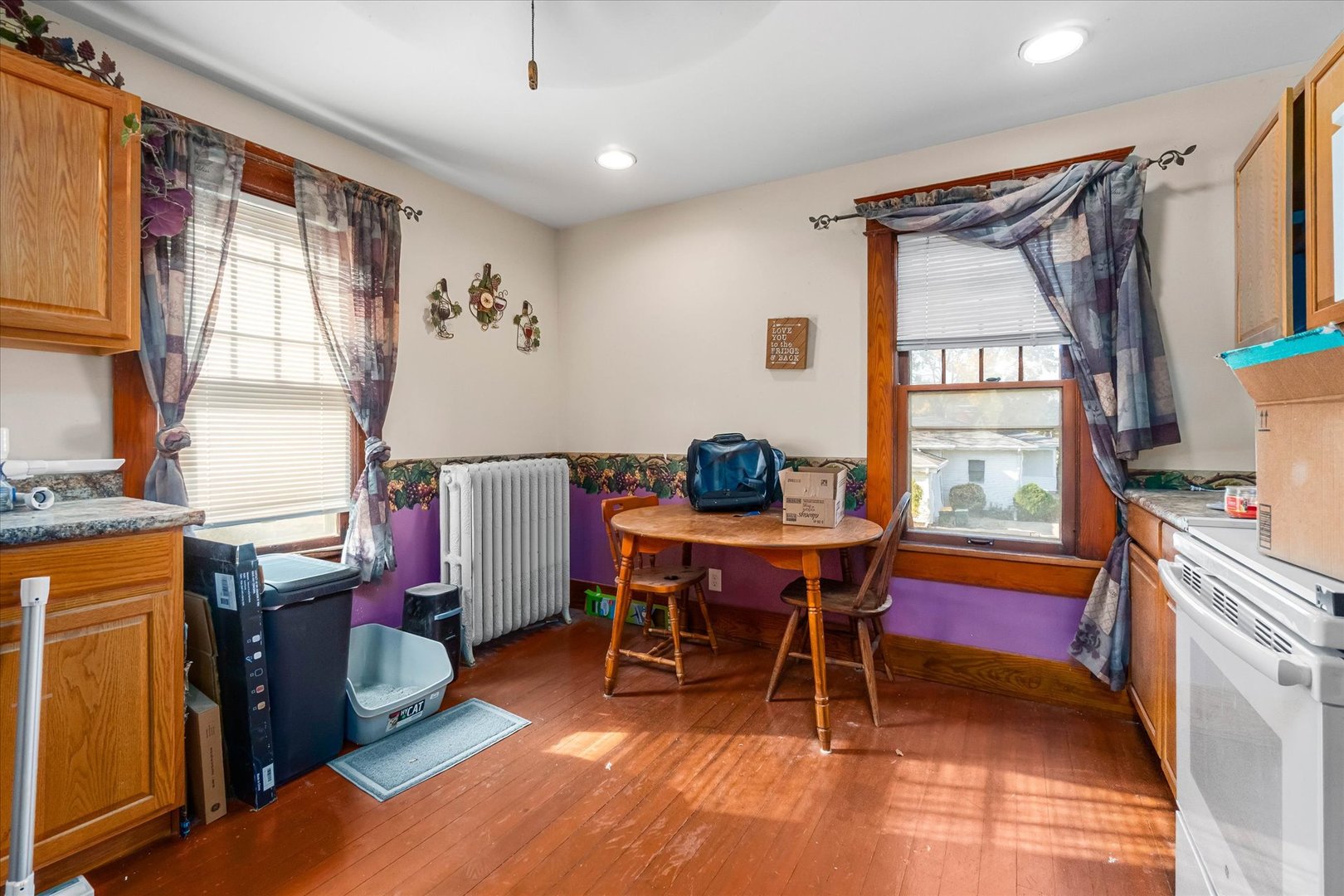 305 W Park Avenue, Sheridan, IL 60551