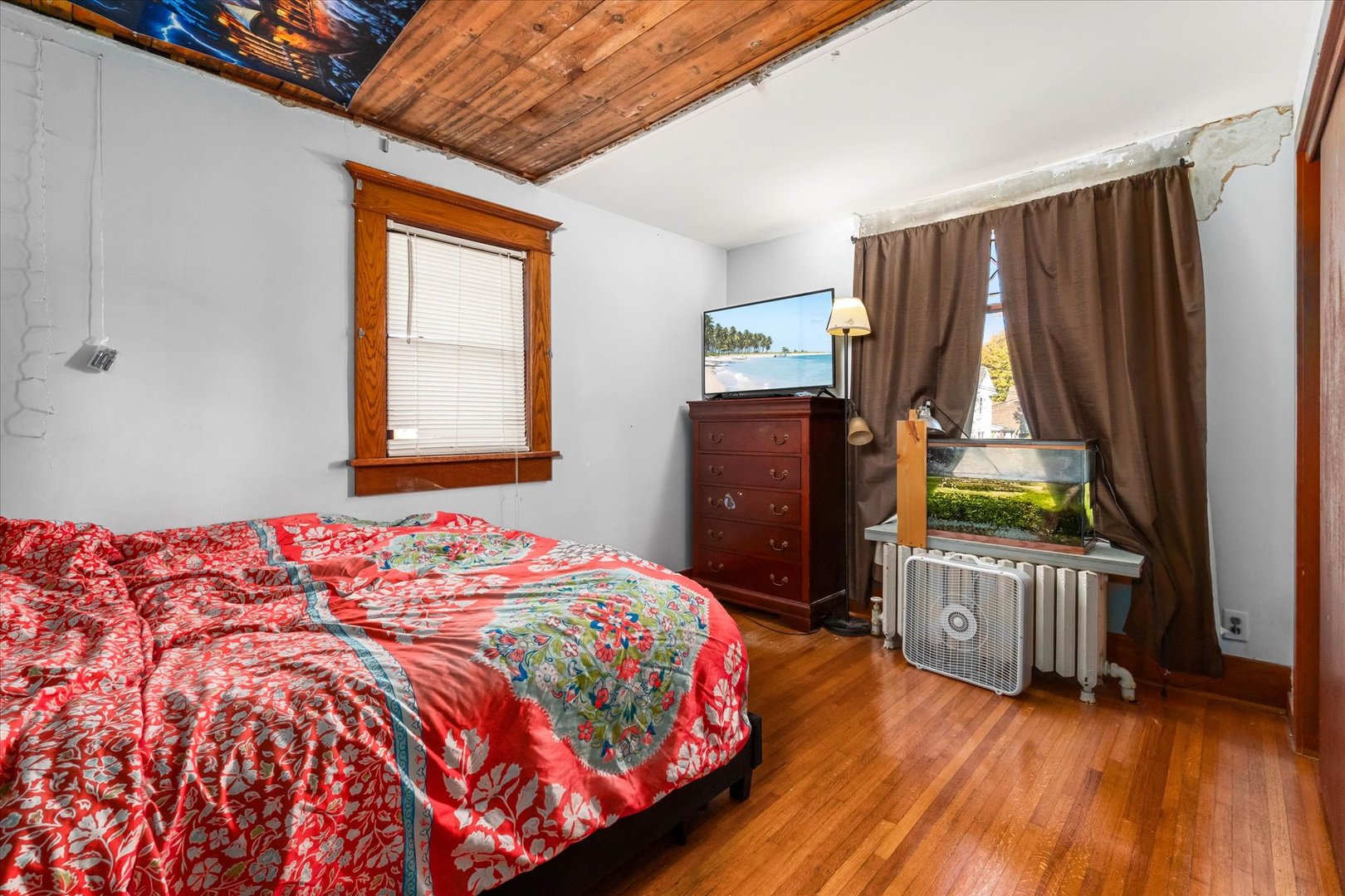 305 W Park Avenue, Sheridan, IL 60551