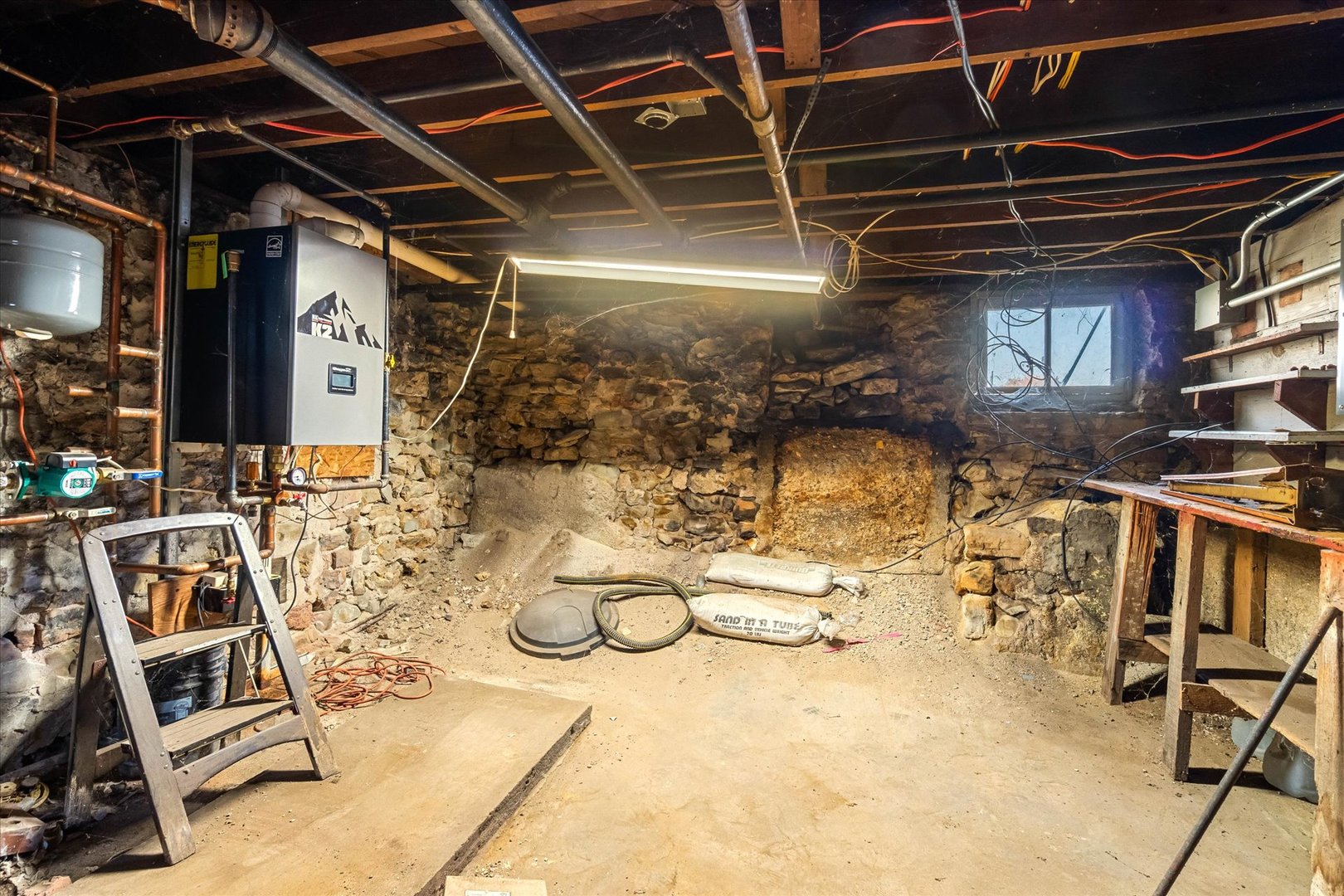 305 W Park Avenue, Sheridan, IL 60551